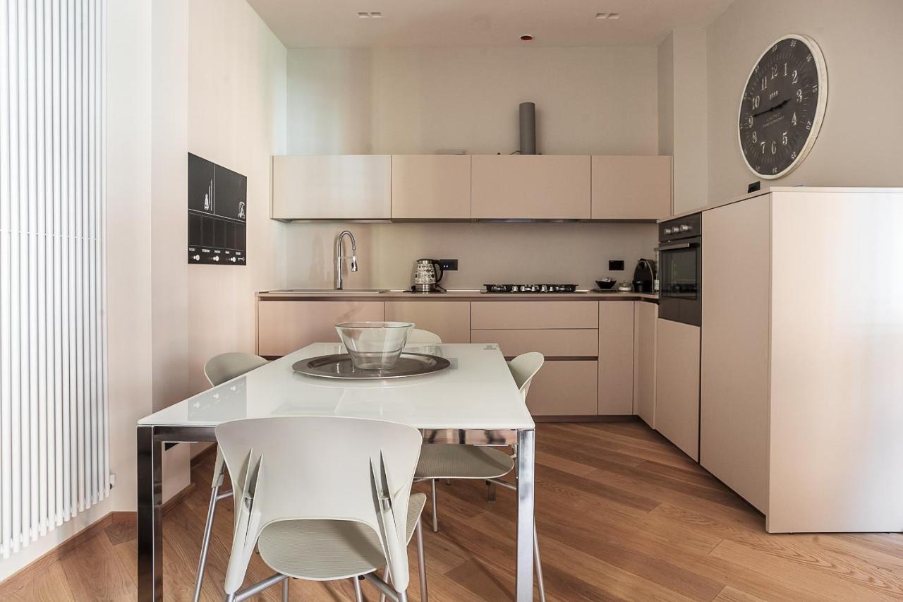 Residence Rizzoli-Suites Apartments Bologne Extérieur photo